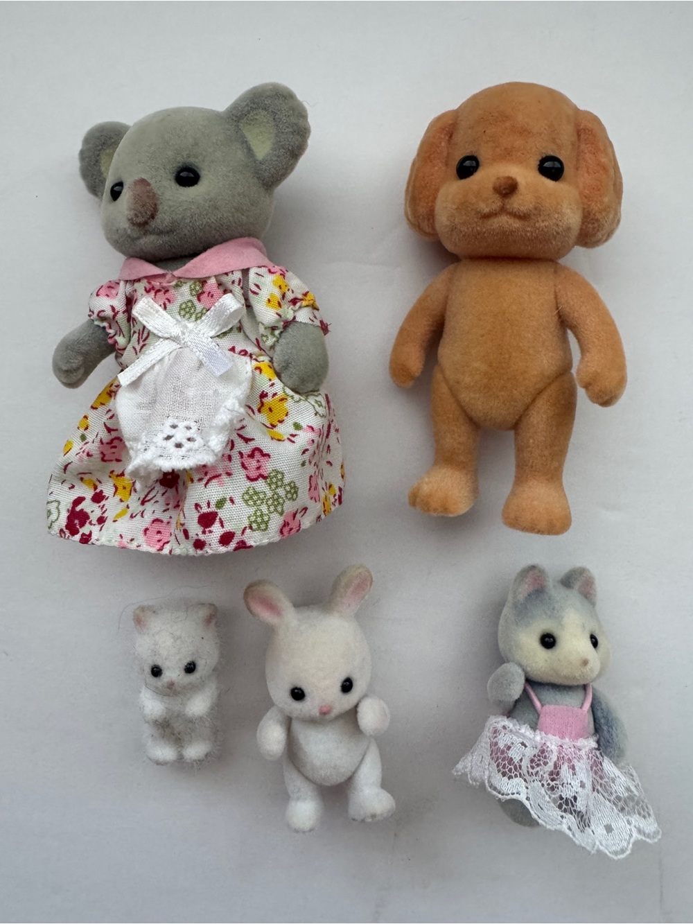 Calico Critter Figures Outback Koala Mother (Sheila), Husky Baby, Babies & Dog